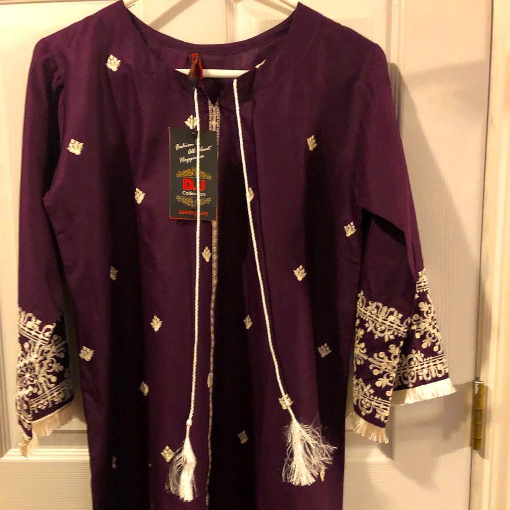 Embroidered Tunic Top